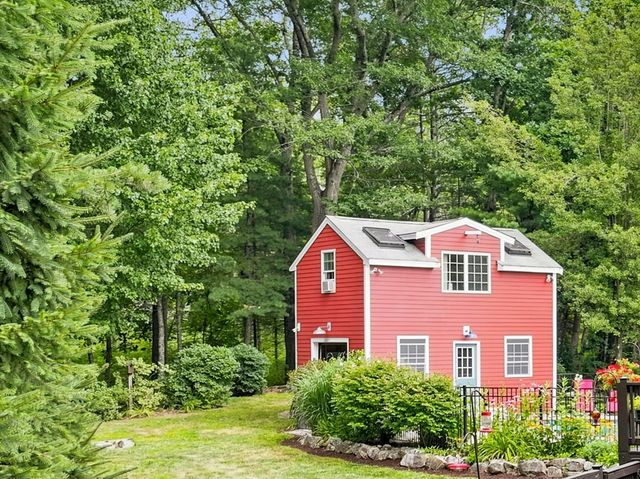 24 Crossbow Ln, North Andover, MA 01845