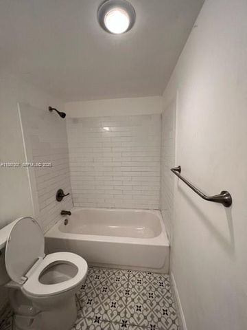 7001 Environ Boulevard 308, Lauderhill, FL 33319