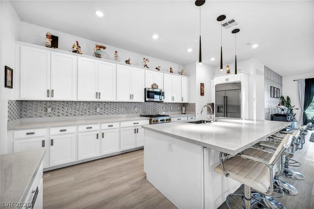 12468 Primrose Grove Lane, Las Vegas, NV 89138