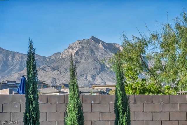 12468 Primrose Grove Lane, Las Vegas, NV 89138