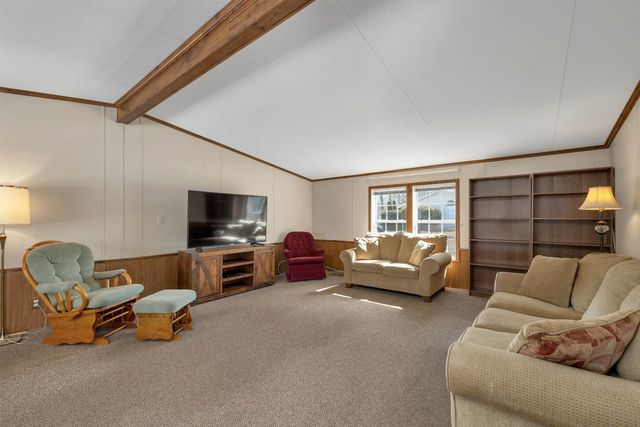 69 Oak Drive, North Hampton, NH 03862