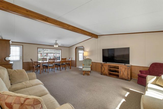 69 Oak Drive, North Hampton, NH 03862