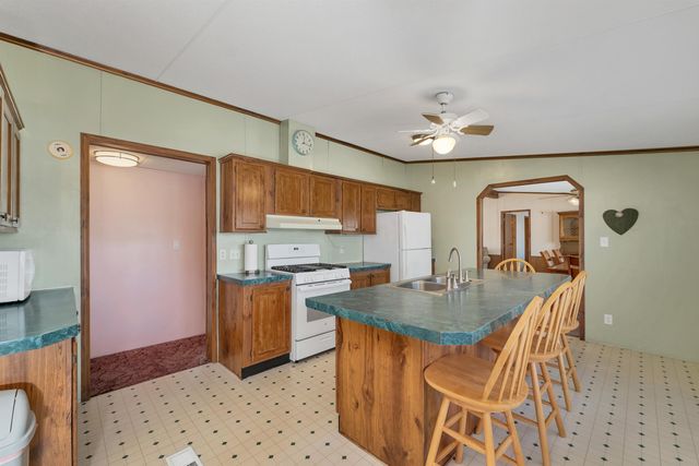 69 Oak Drive, North Hampton, NH 03862