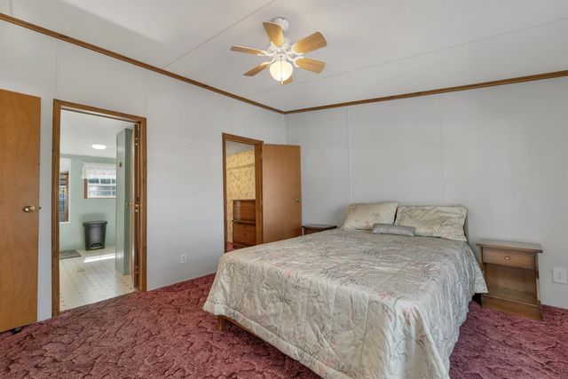 69 Oak Drive, North Hampton, NH 03862