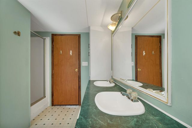 69 Oak Drive, North Hampton, NH 03862