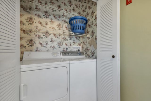 69 Oak Drive, North Hampton, NH 03862