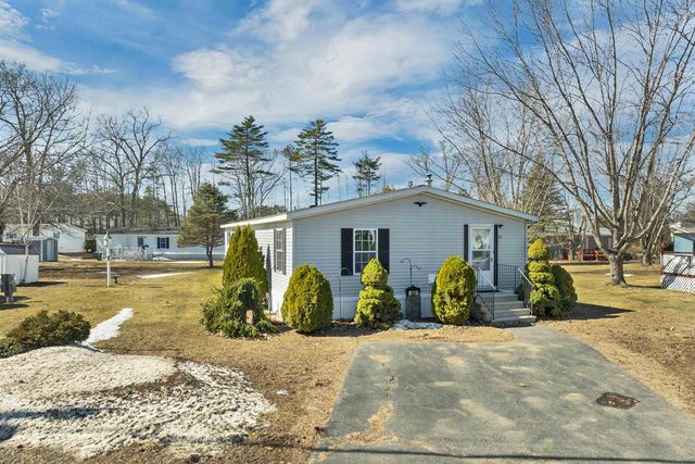 69 Oak Drive, North Hampton, NH 03862