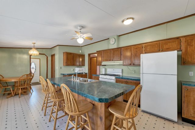 69 Oak Drive, North Hampton, NH 03862