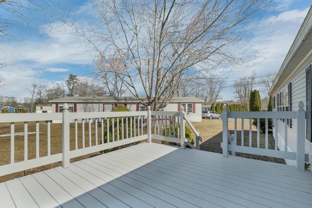 69 Oak Drive, North Hampton, NH 03862