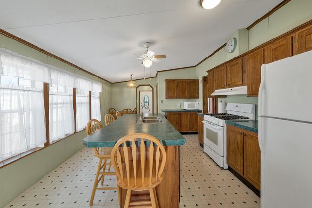 69 Oak Drive, North Hampton, NH 03862