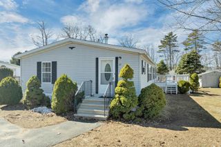 69 Oak Drive, North Hampton, NH 03862