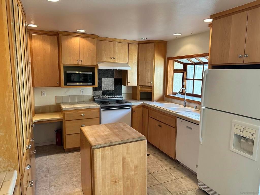 7700 Parkway Drive 44, La Mesa, CA 91942 — photo 2