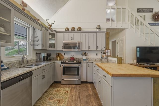 53 Laurel Ridge Drive, Ellijay, GA 30536