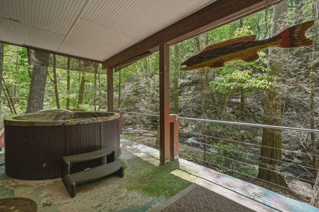 53 Laurel Ridge Drive, Ellijay, GA 30536