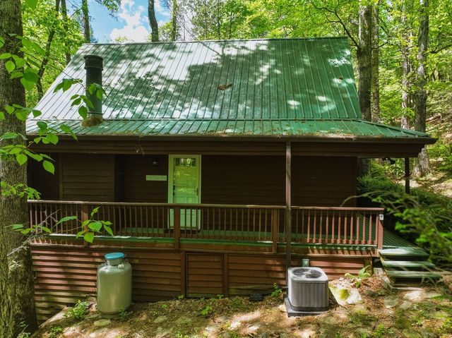 53 Laurel Ridge Drive, Ellijay, GA 30536