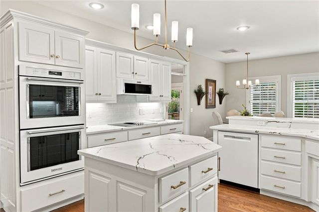 209 Ridgefield, Bentonville, AR 72712