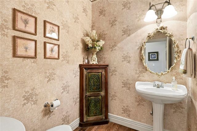 209 Ridgefield, Bentonville, AR 72712