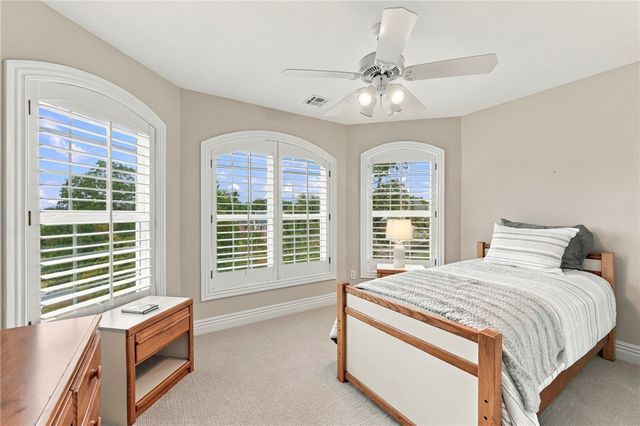 209 Ridgefield, Bentonville, AR 72712