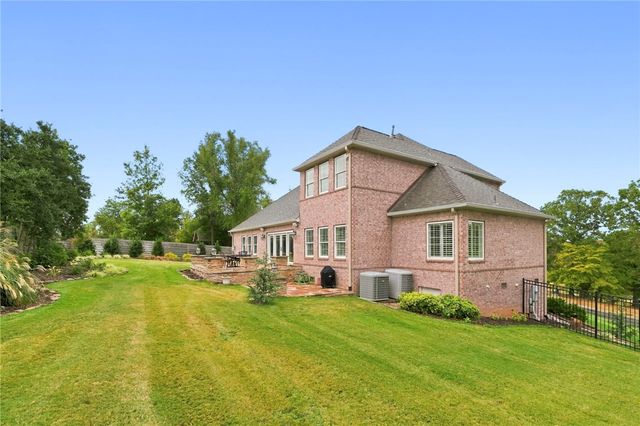 209 Ridgefield, Bentonville, AR 72712