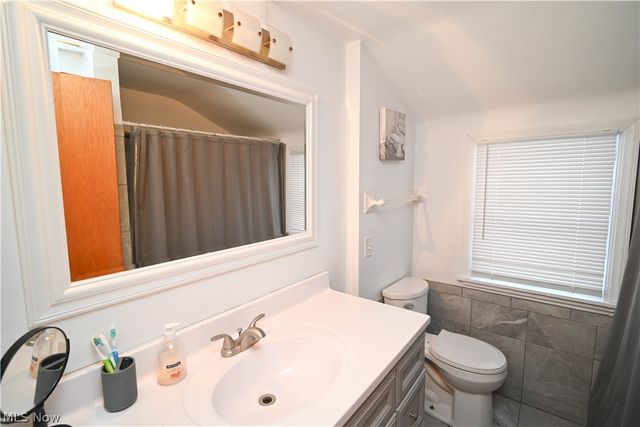 8002 Sigle Lane, Poland, OH 44514