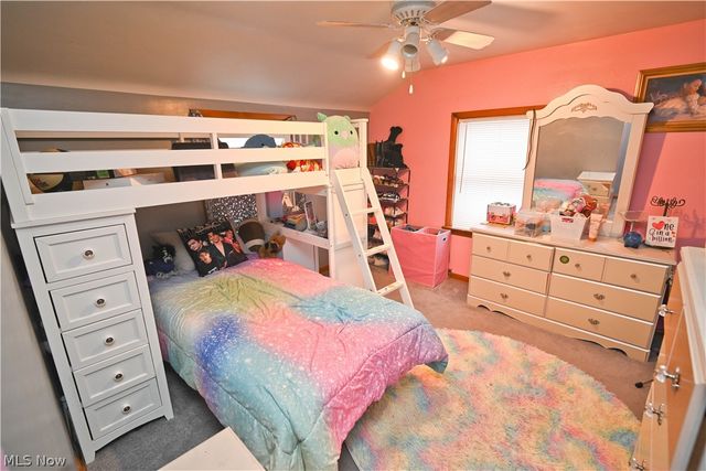 8002 Sigle Lane, Poland, OH 44514