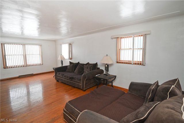 8002 Sigle Lane, Poland, OH 44514