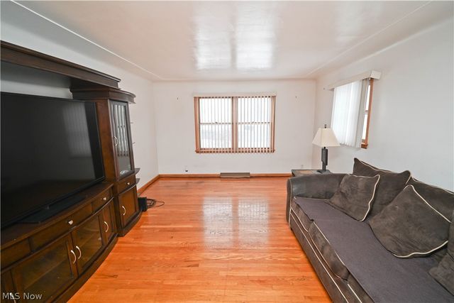 8002 Sigle Lane, Poland, OH 44514