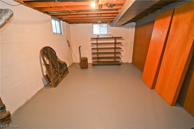 8002 Sigle Lane, Poland, OH 44514