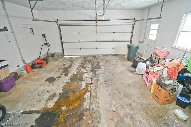 8002 Sigle Lane, Poland, OH 44514