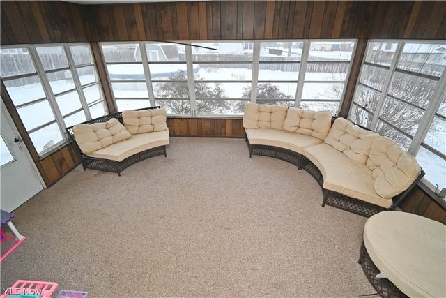 8002 Sigle Lane, Poland, OH 44514