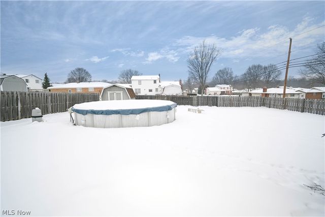 8002 Sigle Lane, Poland, OH 44514