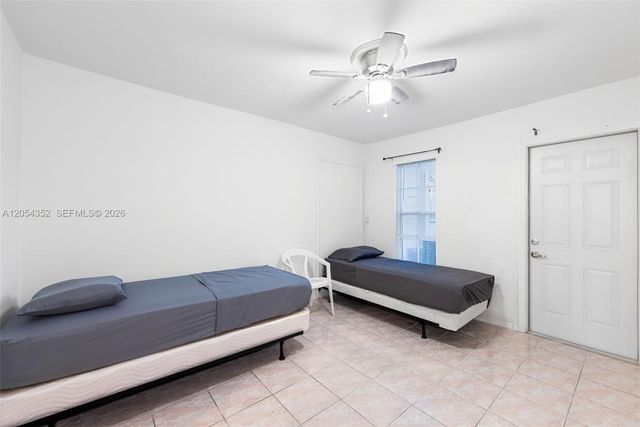 23 SW 8th Street, Hallandale Beach, FL 33009