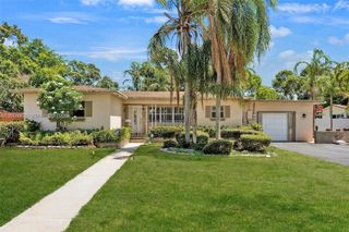 23 SW 8th Street, Hallandale Beach, FL 33009