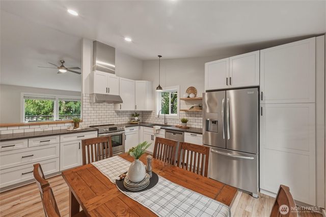 9 Sunnyside Lane, Bellingham, WA 98229