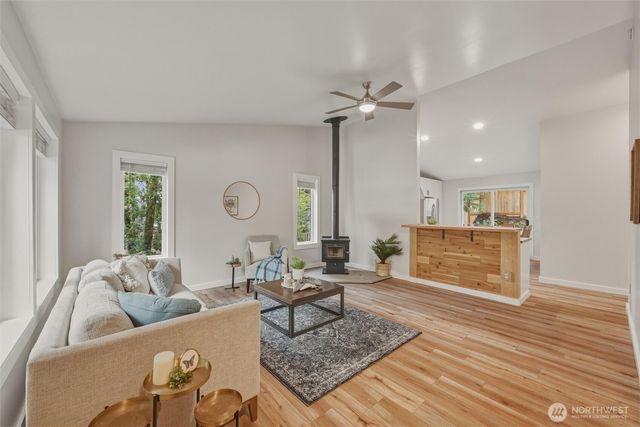 9 Sunnyside Lane, Bellingham, WA 98229