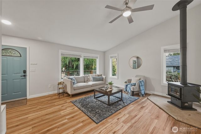 9 Sunnyside Lane, Bellingham, WA 98229