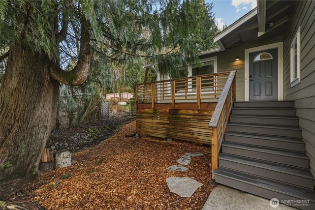 9 Sunnyside Lane, Bellingham, WA 98229