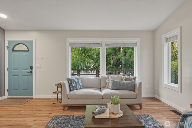 9 Sunnyside Lane, Bellingham, WA 98229