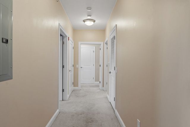 2 Harvest Dr 312, North Andover, MA 01845