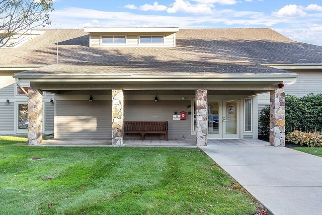 2 Harvest Dr 312, North Andover, MA 01845