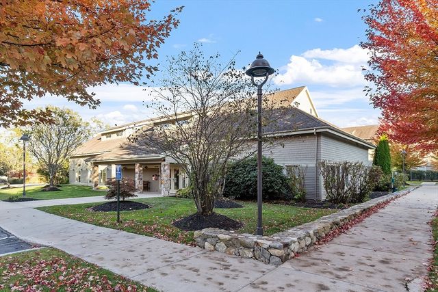 2 Harvest Dr 312, North Andover, MA 01845