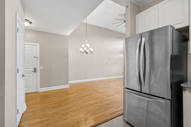 2 Harvest Dr 312, North Andover, MA 01845