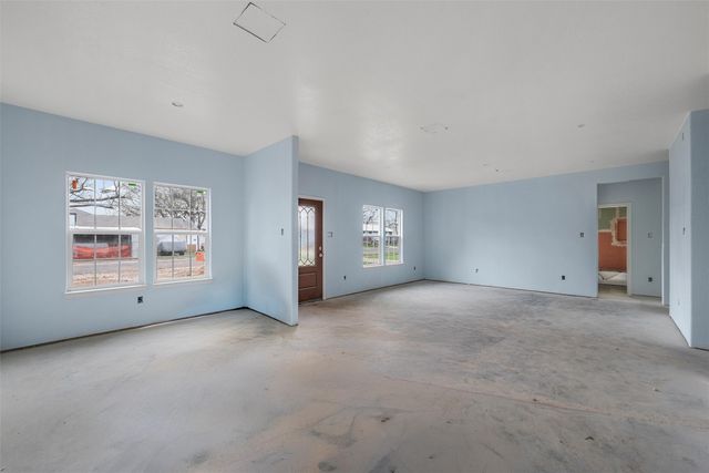 211 Lopez Street, Bellmead, TX 76705