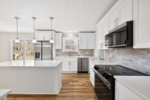 104 Erica Pl, Bell Buckle, TN 37020