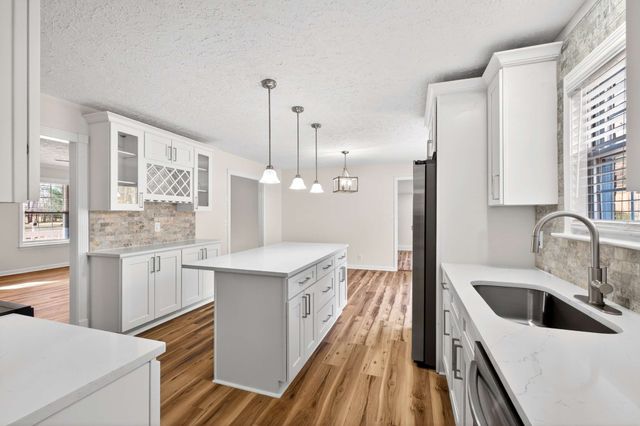 104 Erica Pl, Bell Buckle, TN 37020