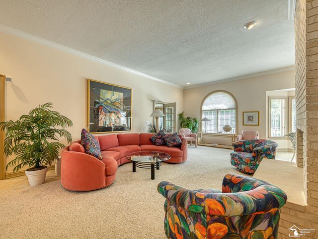 5572 Raven Parkway Drive, Monroe, MI 48161