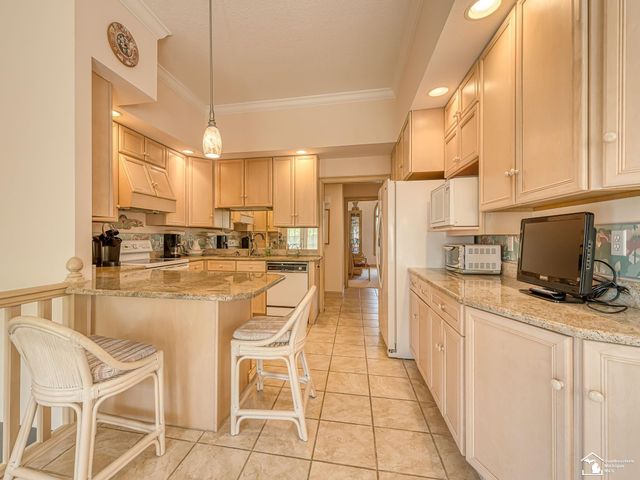 5572 Raven Parkway Drive, Monroe, MI 48161