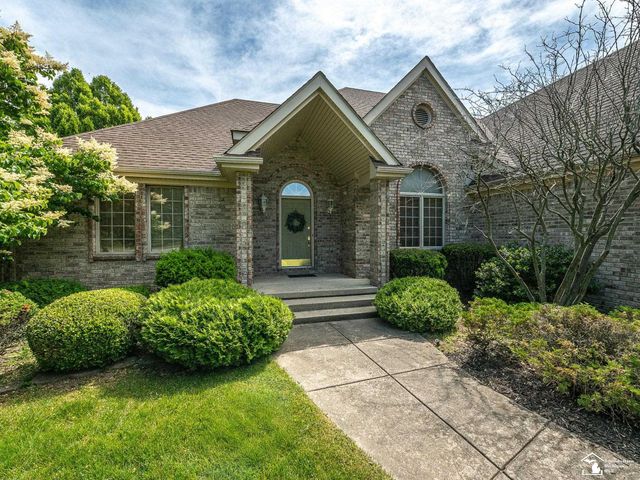 5572 Raven Parkway Drive, Monroe, MI 48161