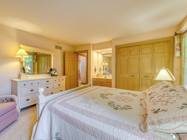 5572 Raven Parkway Drive, Monroe, MI 48161