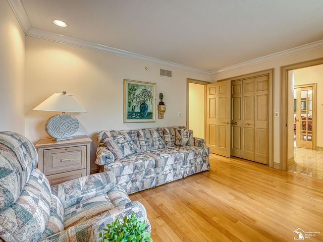 5572 Raven Parkway Drive, Monroe, MI 48161